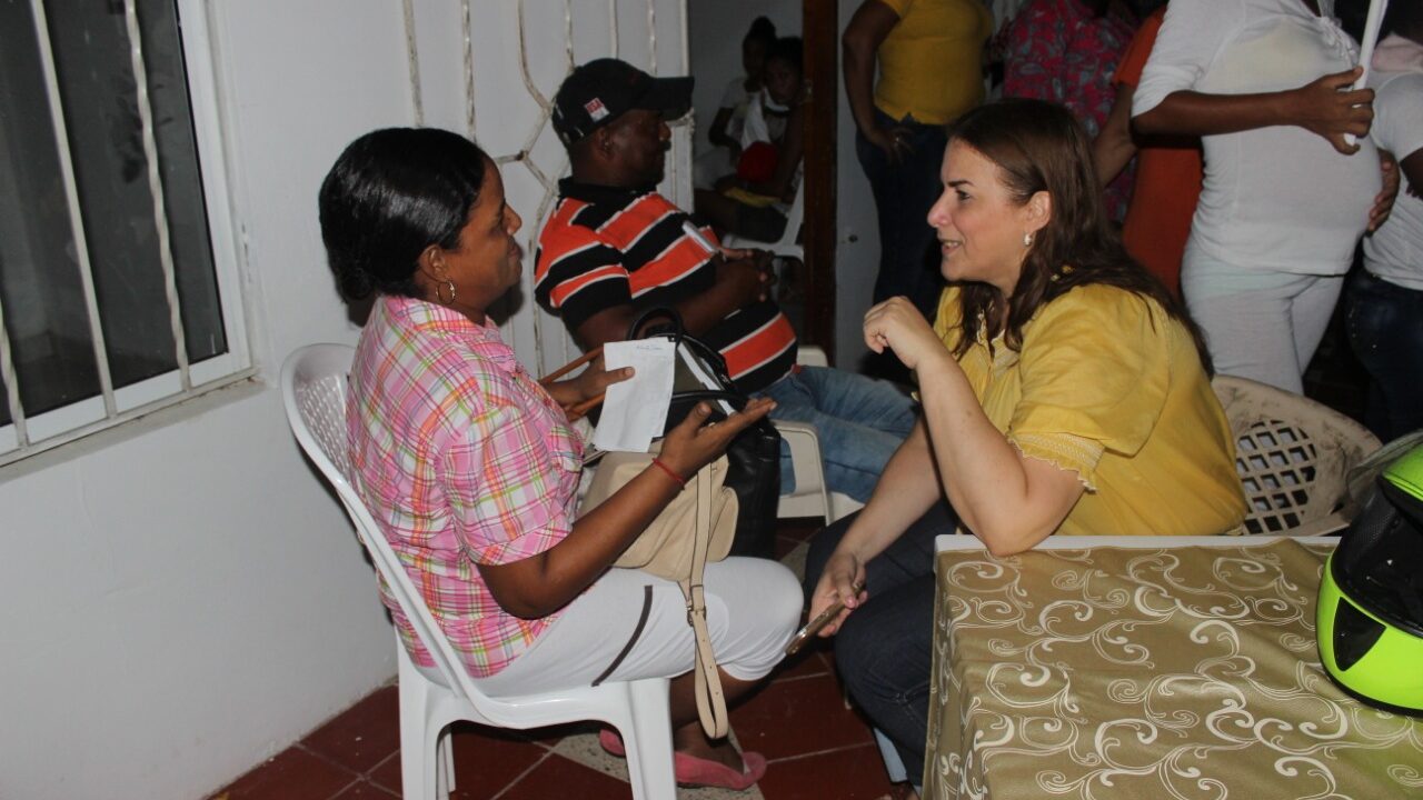 Proyecto que crea el subsidio Ingreso Mujer, de la representante Martha Villalba, aprobado en primer debate