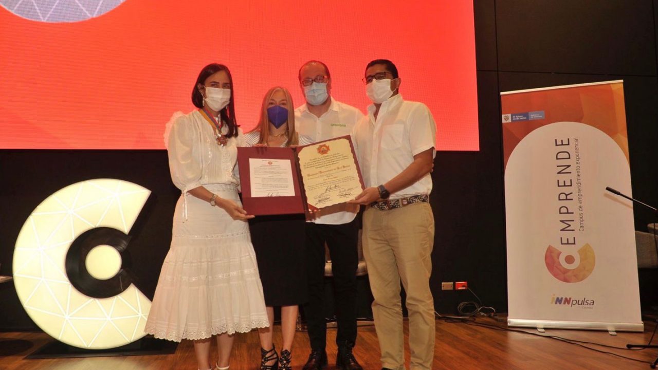 Representante Christian José Moreno Villamizar reconoce labor académica e institucional del Área Andina