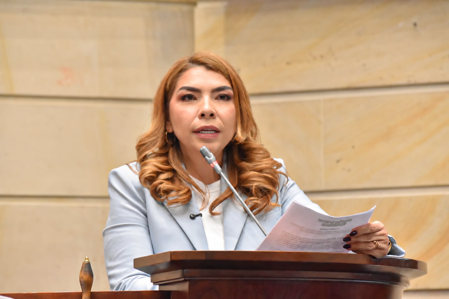 Senadora María Irma propone alternativas para fortalecer las finanzas de los municipios afectados por el terremoto